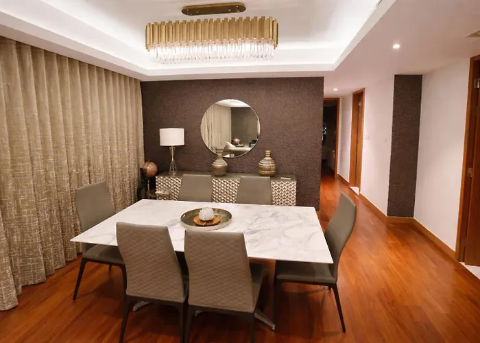 Luxury 2Br Sea View Apartment At One Galle Face Residence